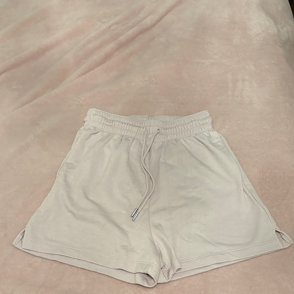 H&M Women's Light Pink Shorts